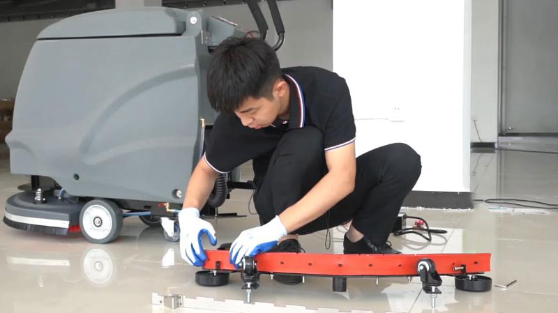揚子洗地機維護