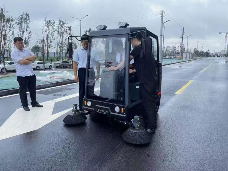 環衛電動掃地機的前景 環衛電動掃地機的前景