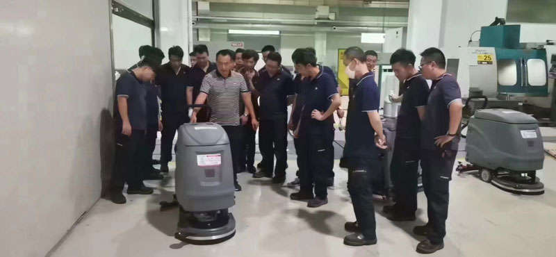 工業洗地機