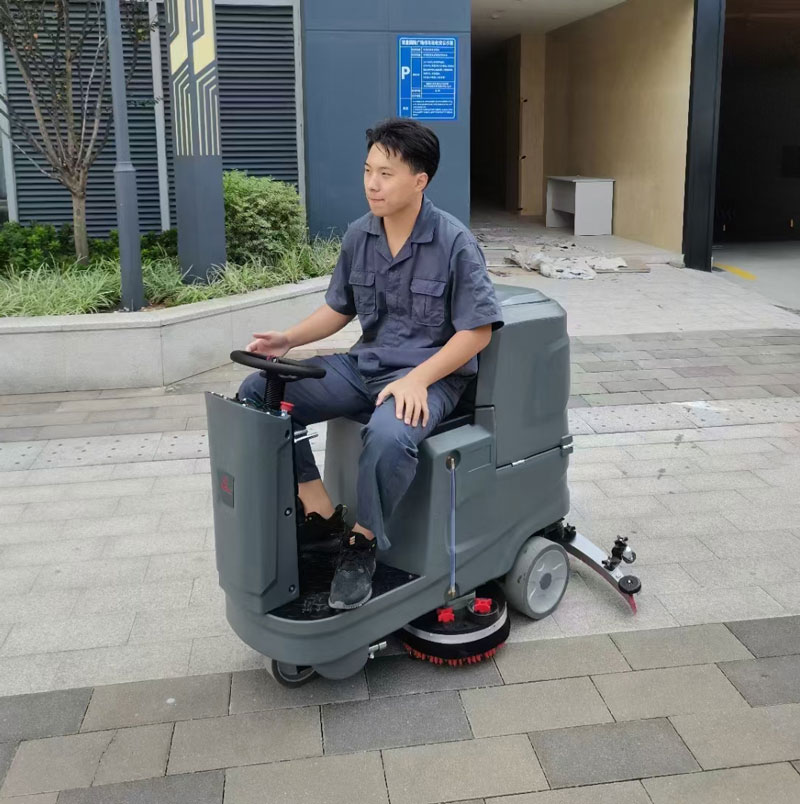 工業洗地機