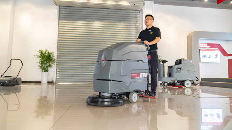 揚(yáng)子洗地機(jī):對您的企業(yè)來說是一項(xiàng)高價(jià)值的投資 揚(yáng)子洗地機(jī):對您的企業(yè)來說是一項(xiàng)高價(jià)值的投資